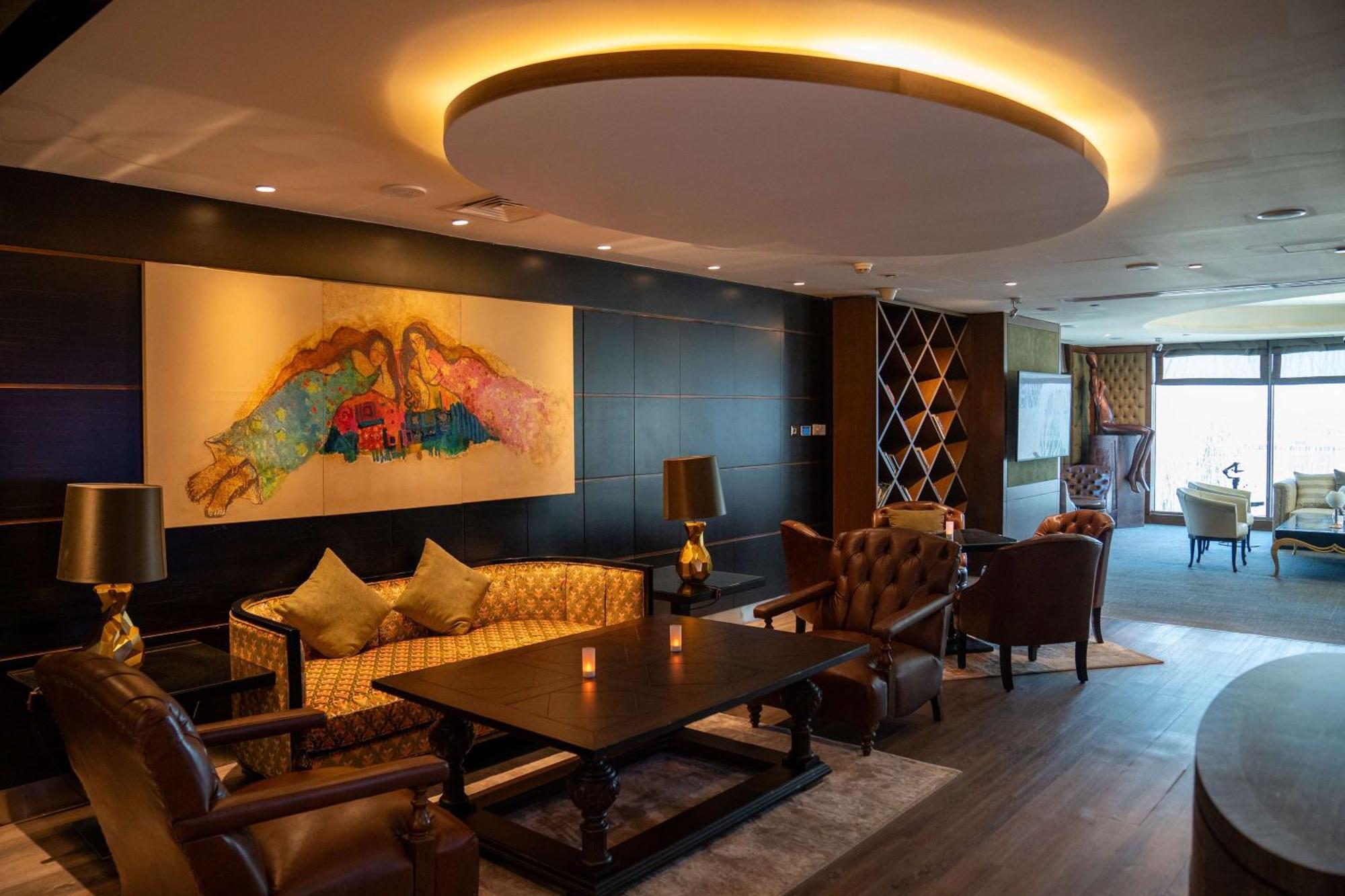Hilton Hotel 5*